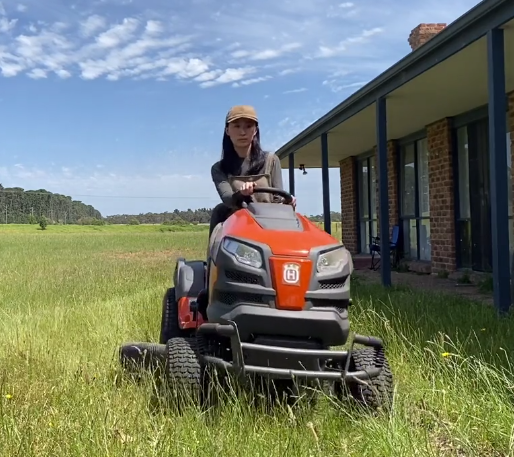 Ride-on lawn mower